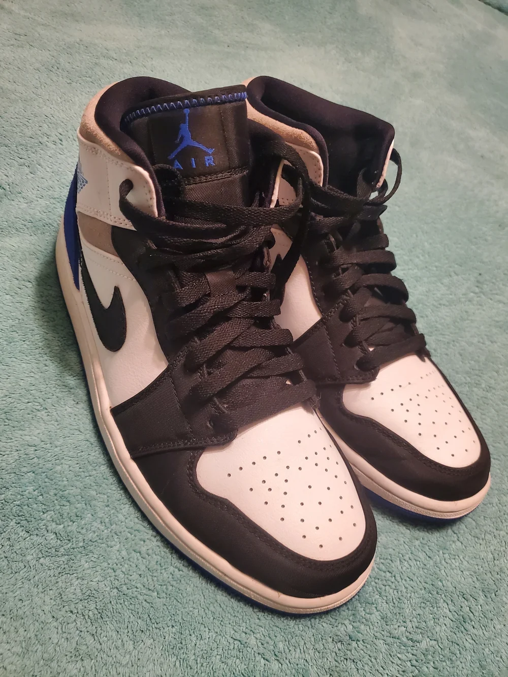 Jordan 1 Mid - White/Black/Royal Blue